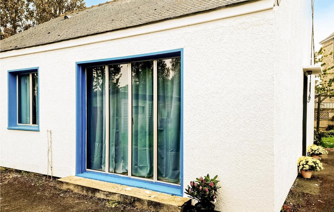 Awesome Home In Paimpol With Kitchen Exterior foto